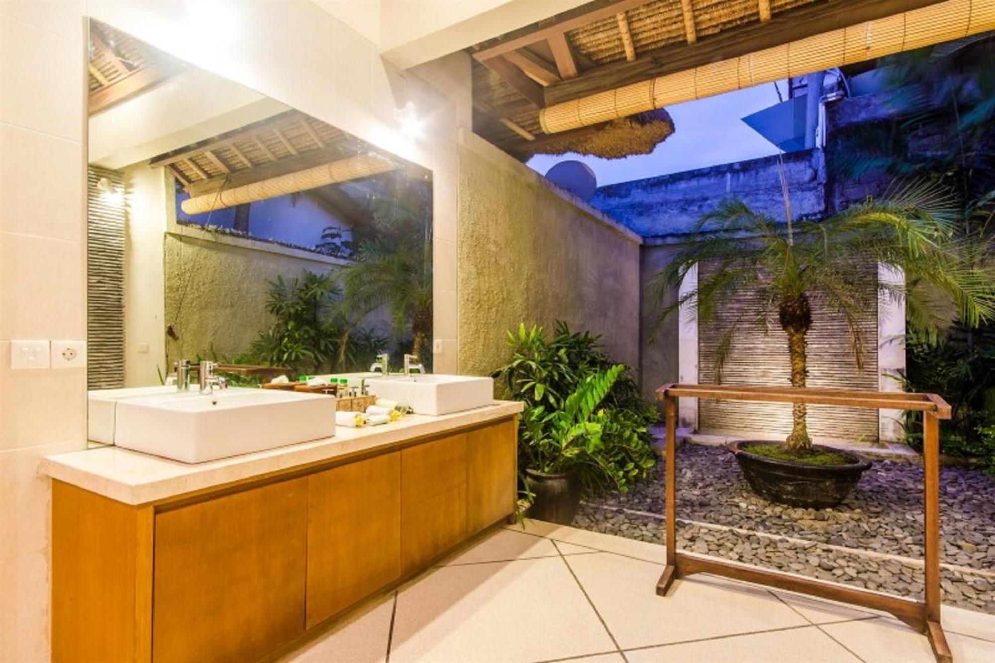 Luxury Villa Antan Central Seminyak Exterior photo